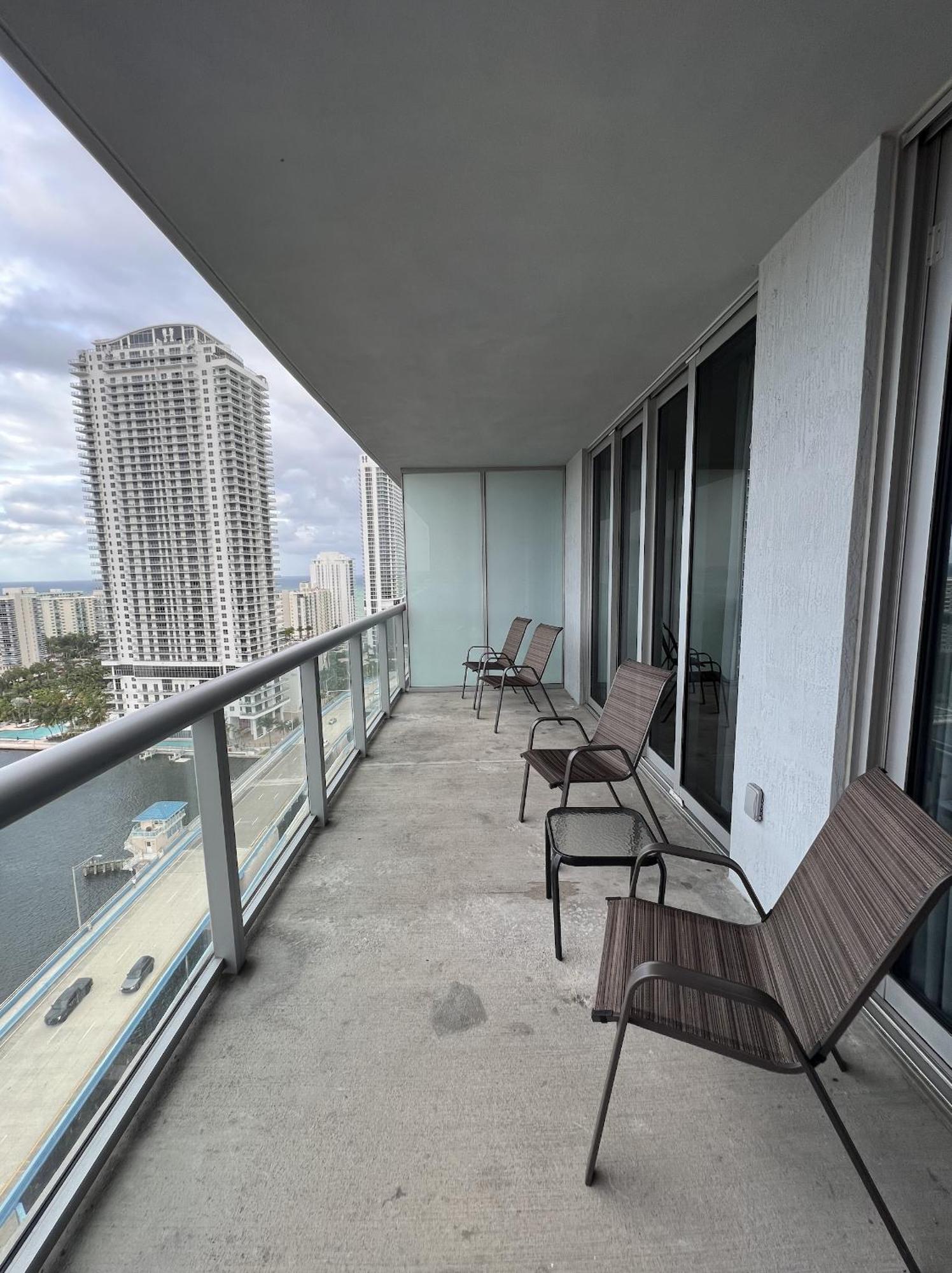 23Rd Floor Luxury & Spacious Beachwalk Resort Apartment With Amazing View ハランデール・ビーチ エクステリア 写真