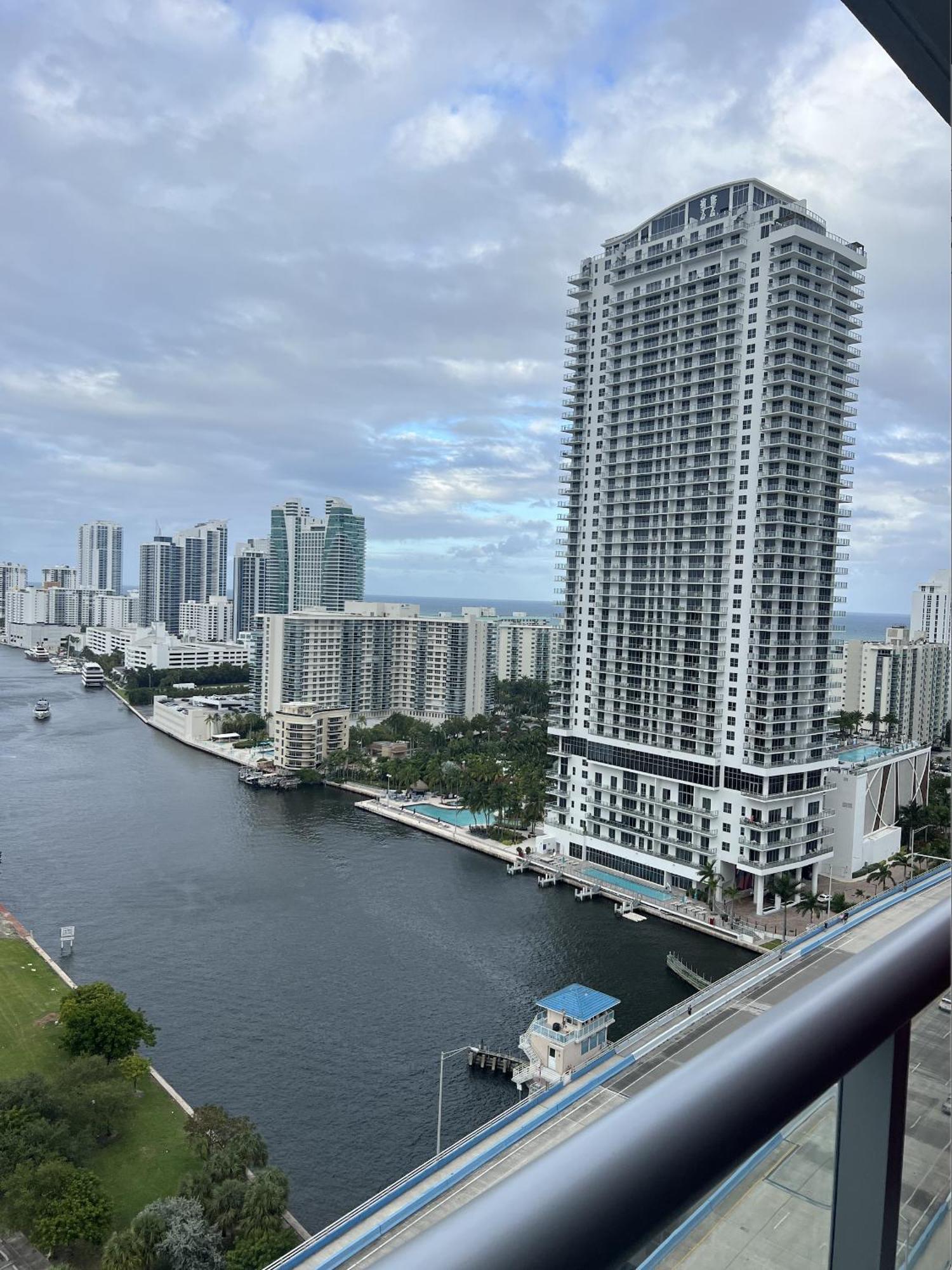 23Rd Floor Luxury & Spacious Beachwalk Resort Apartment With Amazing View ハランデール・ビーチ エクステリア 写真